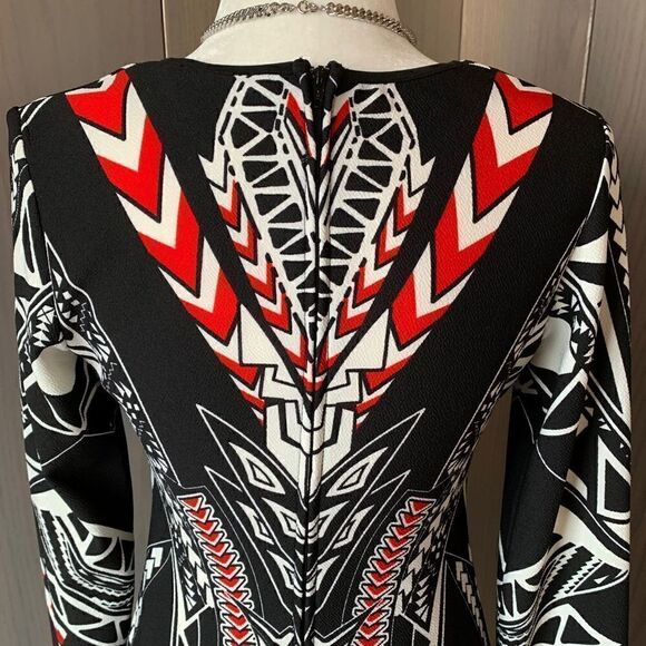 BISOU BISOU Dress Polynesian Print 8 - Picture 8 of 12